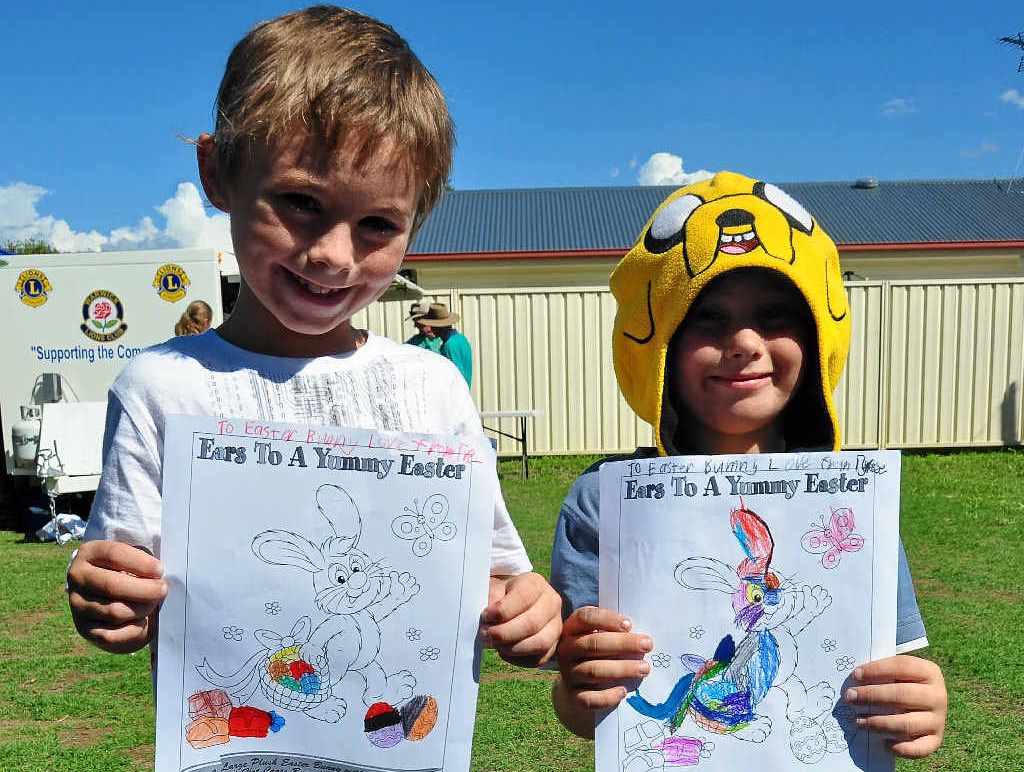 Brothers Tre, 8, and Tyrese Gleeson, 6, with letters to the Easter Bunny.